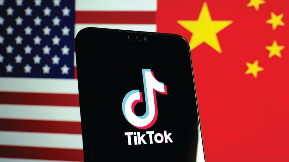 Joe Rogan expresses privacy concerns with TikTok: 'It ends with China having all of your data'