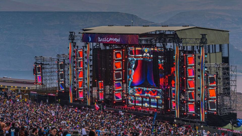 Police stop possible mass shooting threat at electronic dance music festival