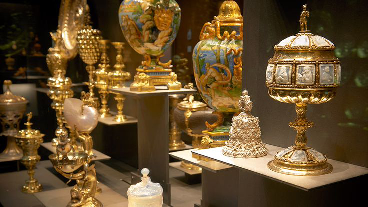 Art, furniture and more from the elite Rothschild family's private collection amass $62 million at unprecedented auction