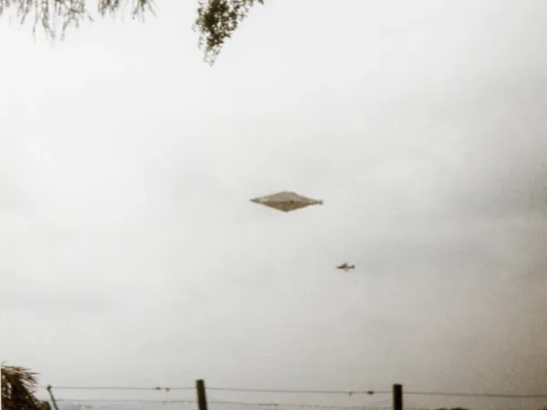 World’s best ever UFO image known as the Calvine photograph revealed after 30 years